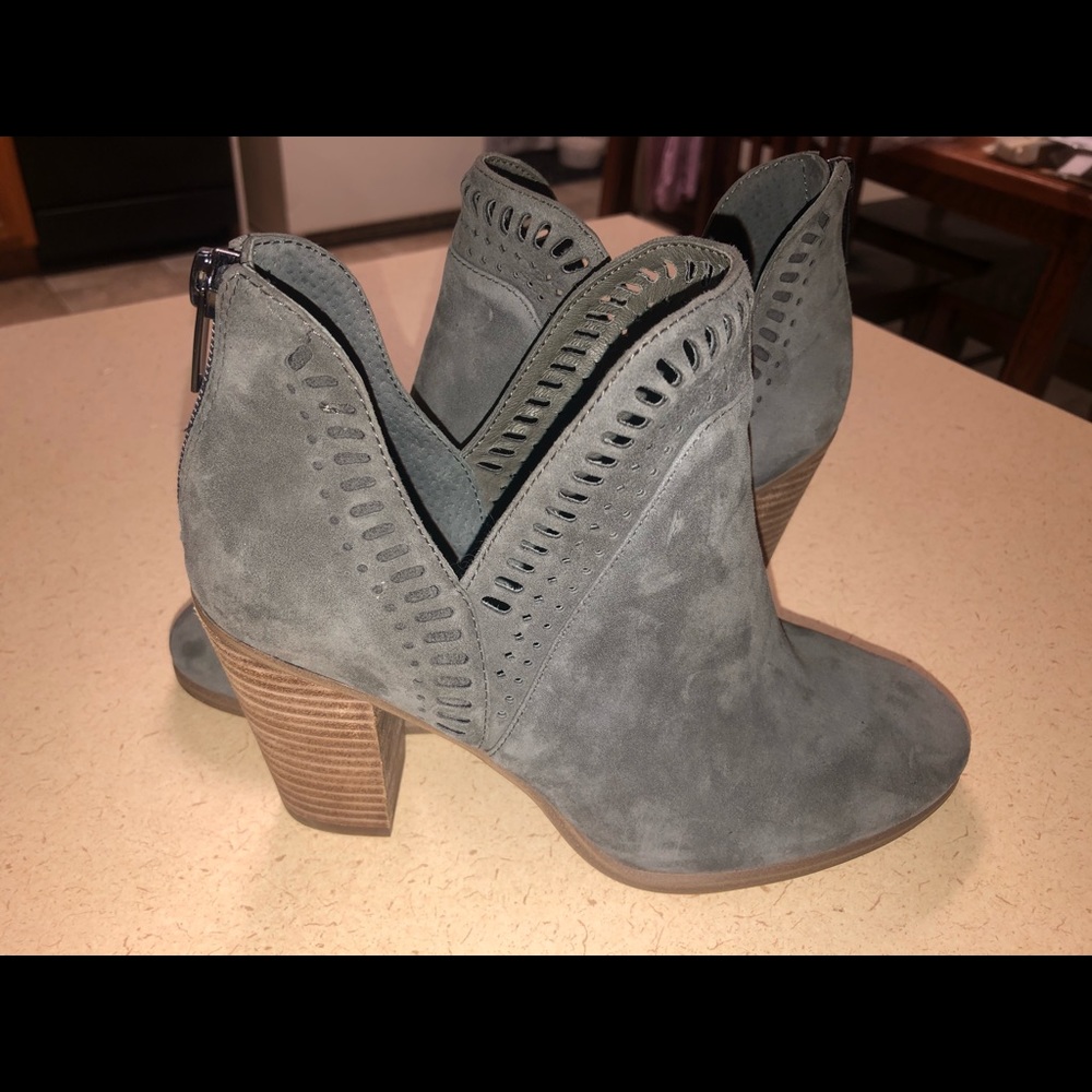 Vince Camuto Fileana Ankle Bootie